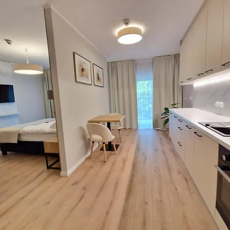 Cargo Przy Dworcu Glownym Pkp / Parking Apartment